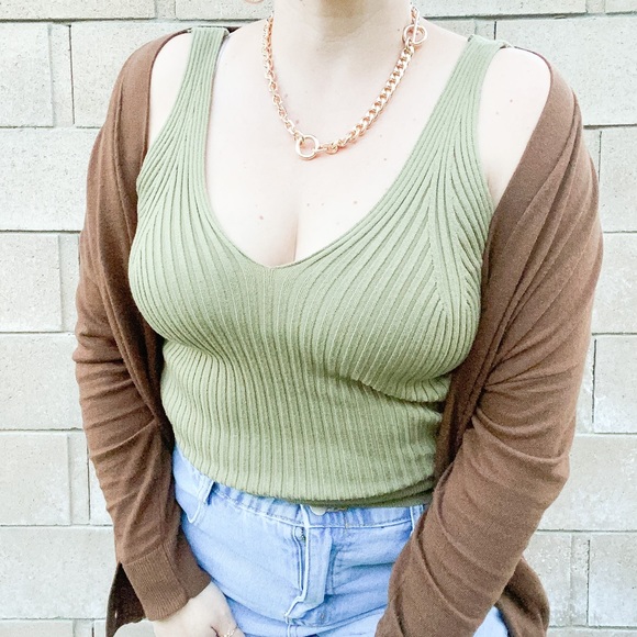 knitted crop top - Picture 2 of 10